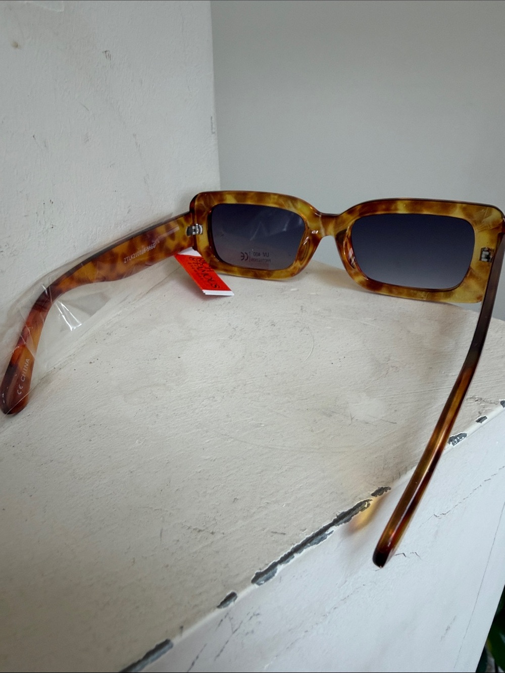 Rich & Famous Square Yellow Brown Tortoise Sunglasses NWT - Picture 2 of 3